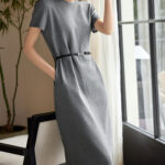 Simple temperament skirt round neck short sleeved dress