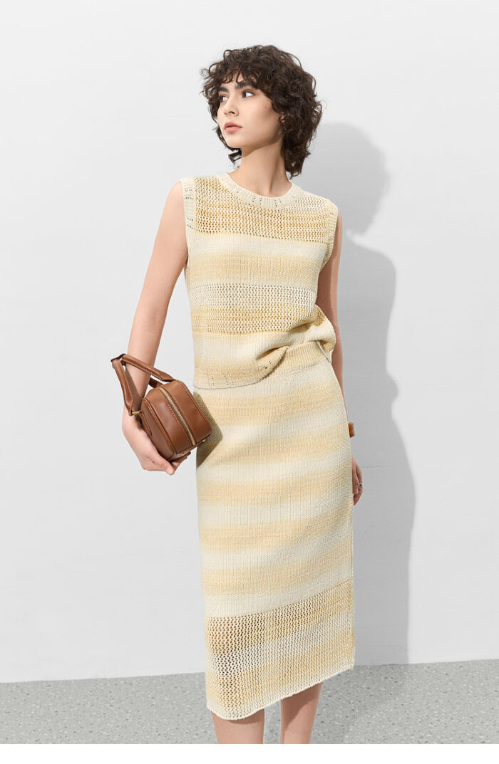 New casual half length skirt for spring 2025