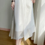 Flowing gold yarn fashionable versatile skirt