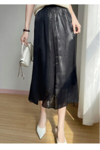 Flowing gold yarn fashionable versatile skirt