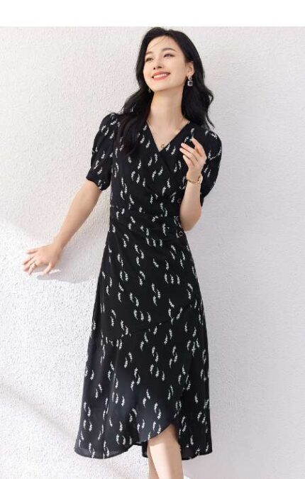 French V-neck pleated floral print dress