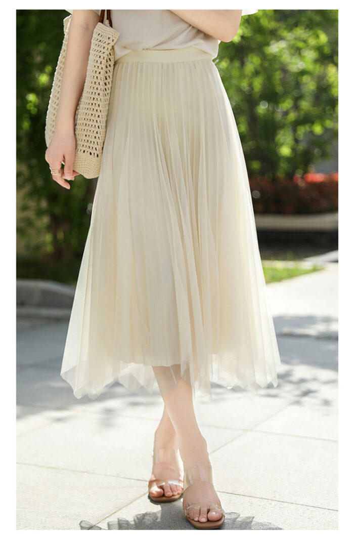 Irregular mesh skirt
