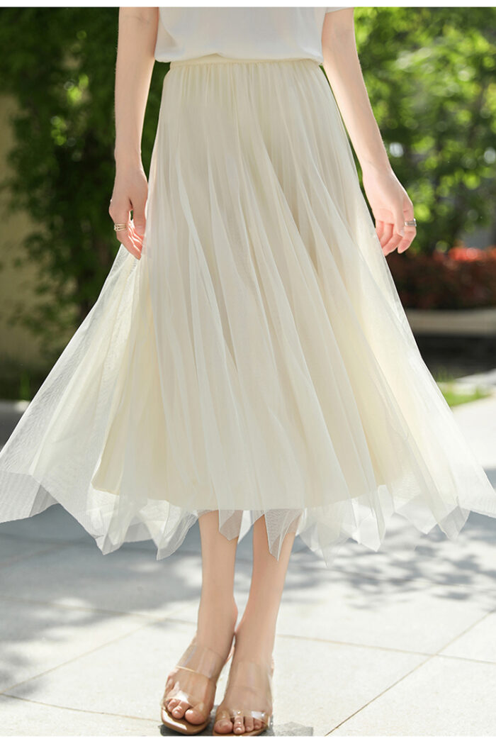 Irregular mesh skirt