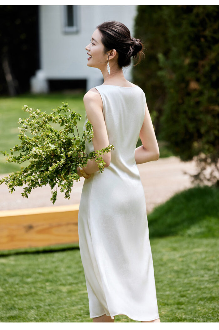 Square neck solid color mid length dress