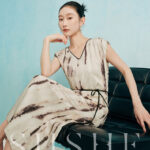 New Chinese style vertical pleated V-neck sleeveless dress
