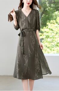 New mulberry silk line printed V-neck lace up commuting dress