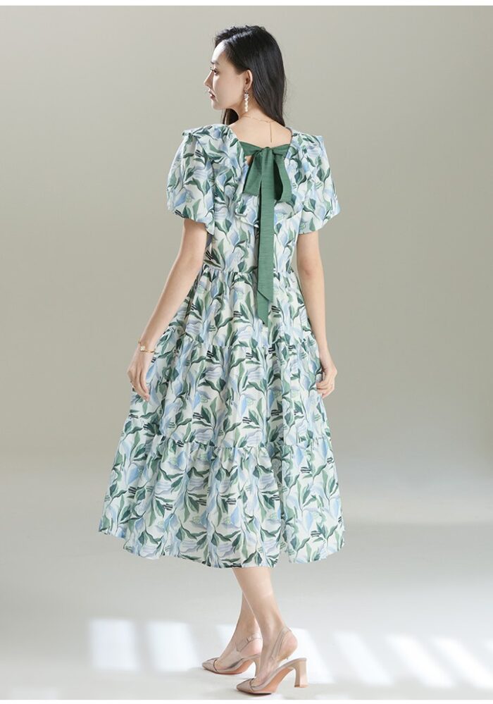 La Chapelle ruffled V-neck floral bubble sleeve dress