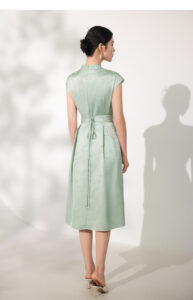 BBLLUUEE Embroidered Satin Light Dress V-neck Dress