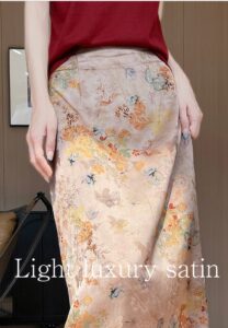 High waisted contrasting printed casual half skirt
