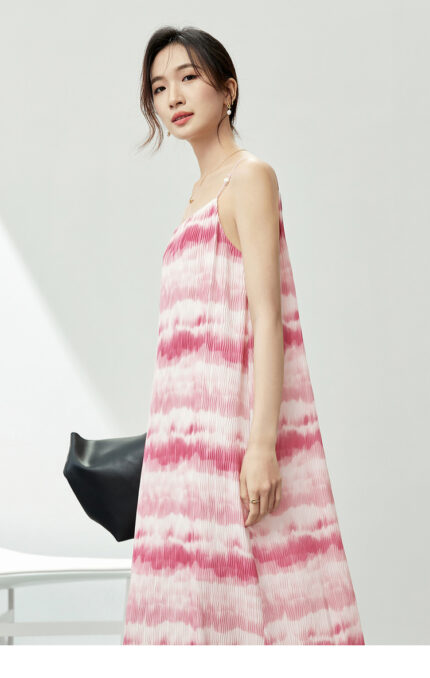 SENTUBILA one-piece collar water ripple gradient pleated camisole dress