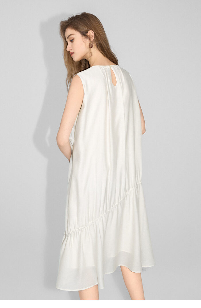 Biselena Holiday Atmosphere Sleeveless Dress
