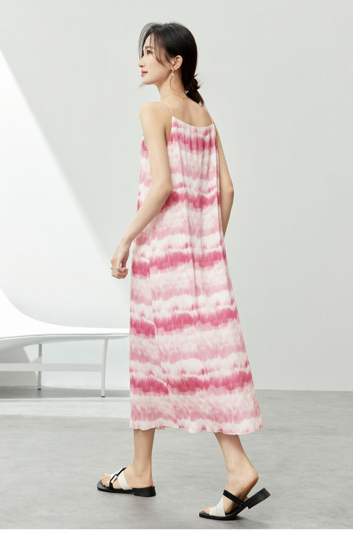 SENTUBILA one-piece collar water ripple gradient pleated camisole dress