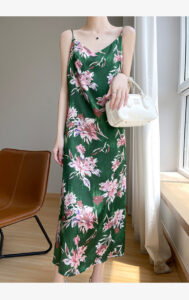 V-neck dyed jacquard camisole dress