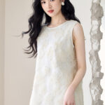 Elegant three-dimensional floral Chinese style dress