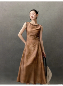 Exquisite and sophisticated temperament round neck dress
