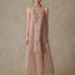 Round neck sleeveless dress