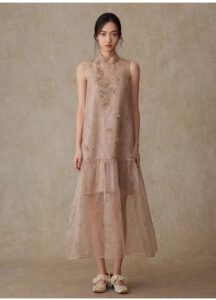 Round neck sleeveless dress