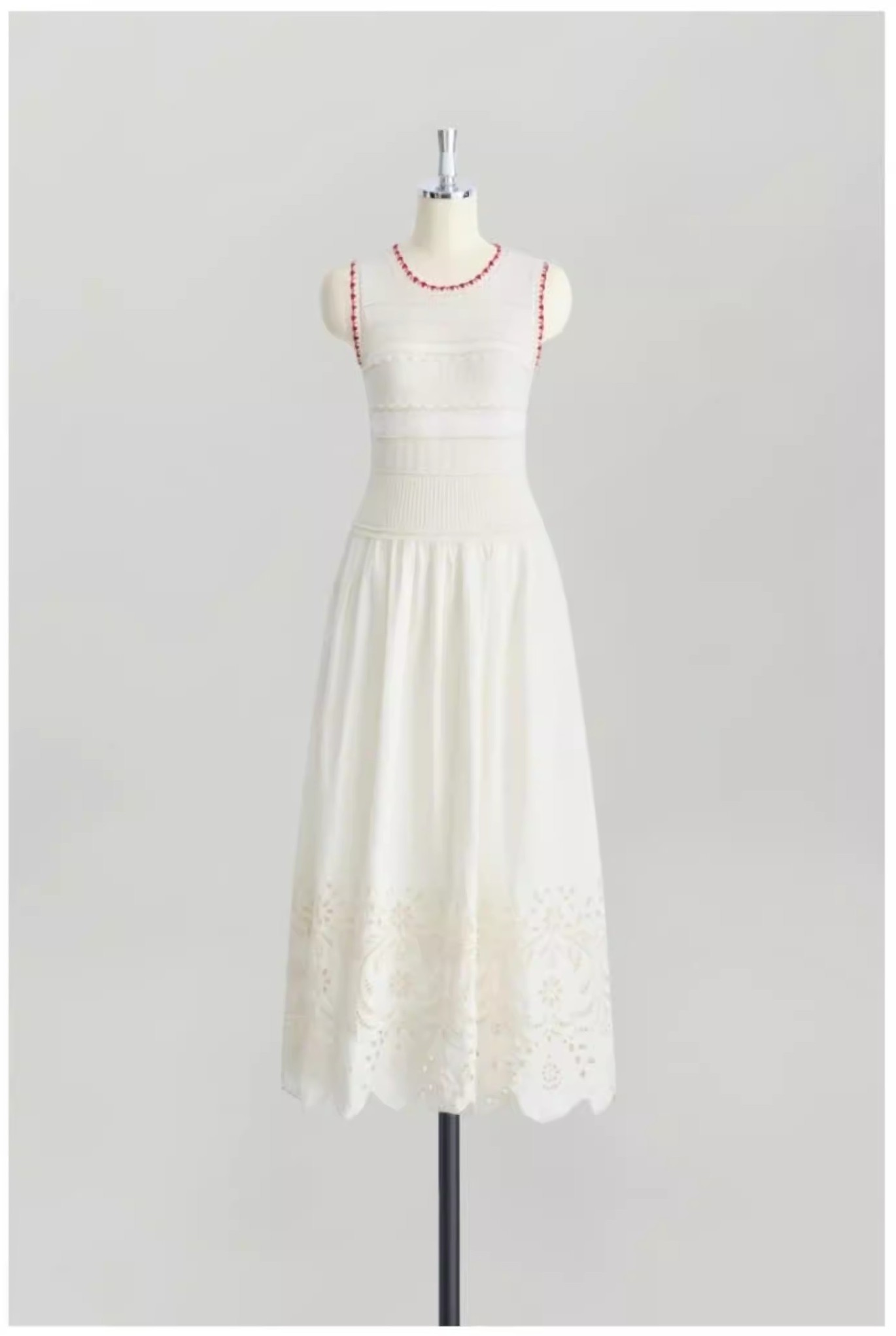 Crochet beige vest patchwork hollow embroidery dress Crochet beige vest patchwork hollow embroidery dress