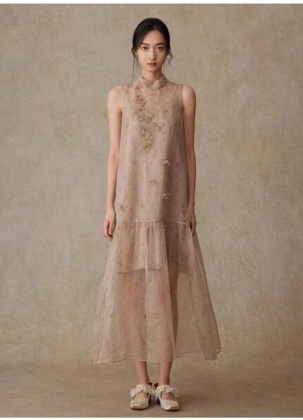 Round neck sleeveless dress