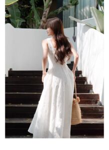 Heavy industry full width three-dimensional embroidery French U-neck dress, white wide shoulder strap long skirt