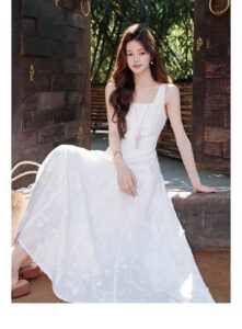 Heavy industry full width three-dimensional embroidery French U-neck dress, white wide shoulder strap long skirt