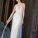 Customized wedding dress for high-end weddings