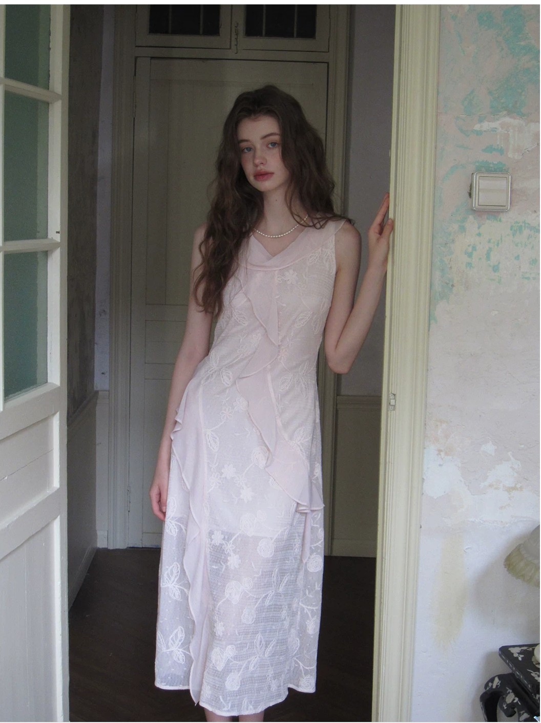 New French style white sleeveless chiffon dress New French style white sleeveless chiffon dress