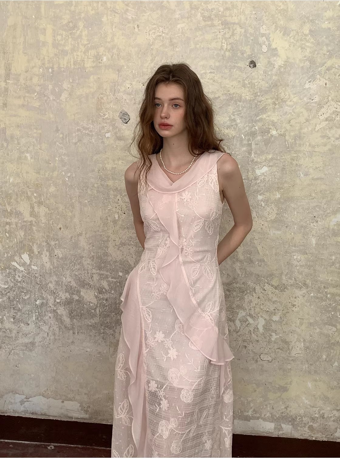 New French style white sleeveless chiffon dress New French style white sleeveless chiffon dress