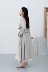 Thin spring windbreaker jacket for women