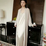 Spring wool skin friendly knitted long sleeved nightgown