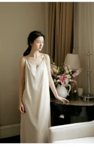 Spring wool skin friendly knitted long sleeved nightgown
