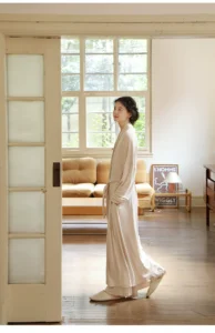Spring wool skin friendly knitted long sleeved nightgown