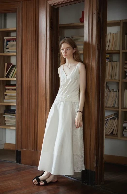 French Romantic Heavy Industry Lace Splicing Twisted A Swing Waist Vest Dress