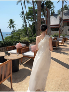 Three dimensional silky smooth lace sloping shoulder dress