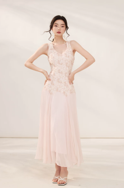 Silk Sleeveless Dress Summer 2026 New French Romantic Sweet Strap Skirt