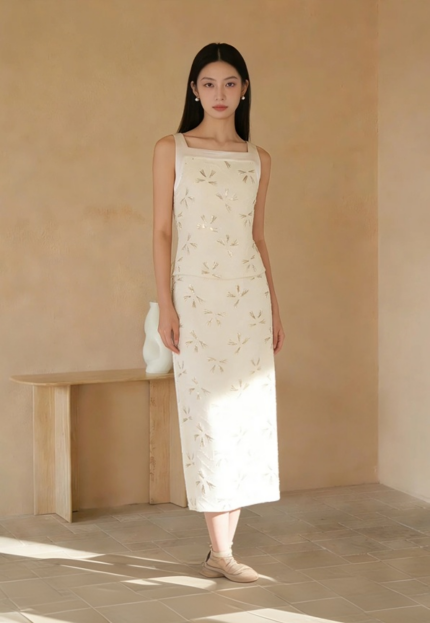 Butterfly lace slim fit hip hugging sleeveless skirt set