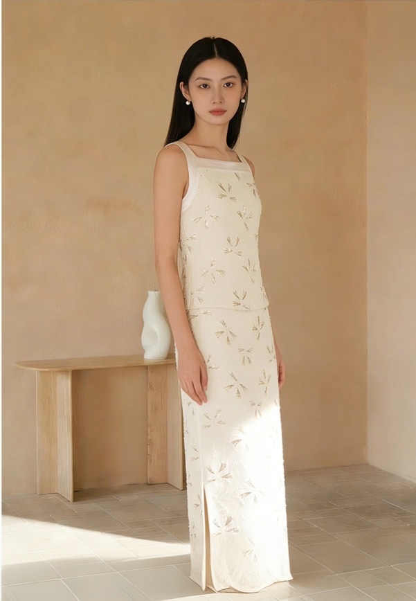 Butterfly lace slim fit hip hugging sleeveless skirt set Butterfly lace slim fit hip hugging sleeveless skirt set