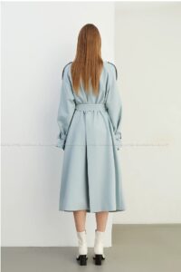 Collar crisp and atmospheric British style long jacket