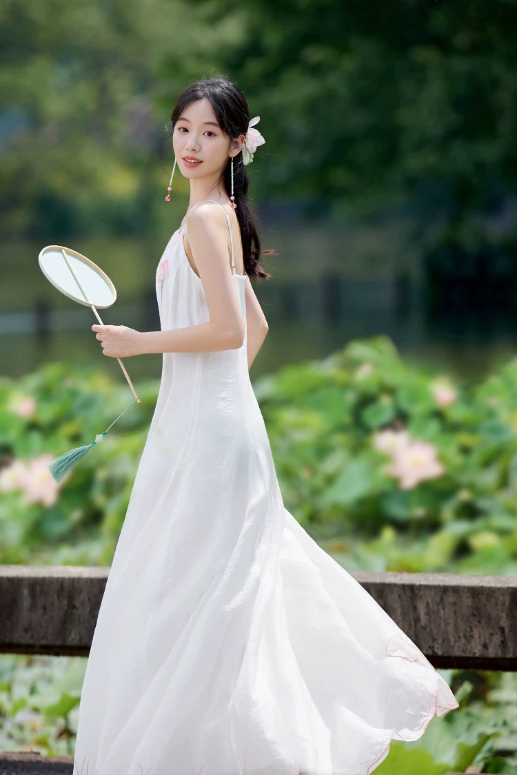 Original Embroidered Strap Dress for Women's New Chinese Style Long Dress Original Embroidered Strap Dress for Women's New Chinese Style Long Dress