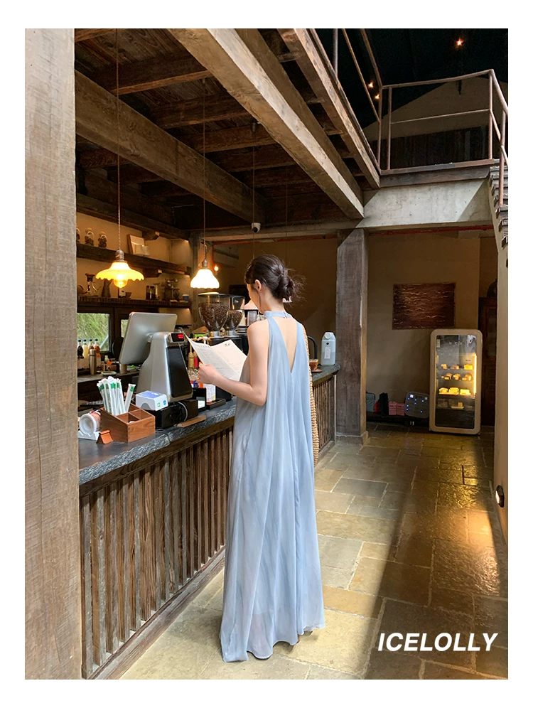 Holiday chiffon neck hanging suspender dress Holiday chiffon neck hanging suspender dress