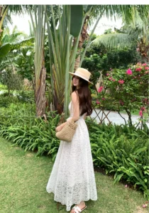 White camisole dress with lace temperament