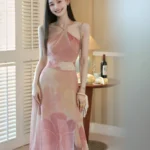 Hanging neck printed dress