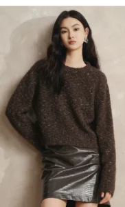 Lazy and sophisticated round neck sweater