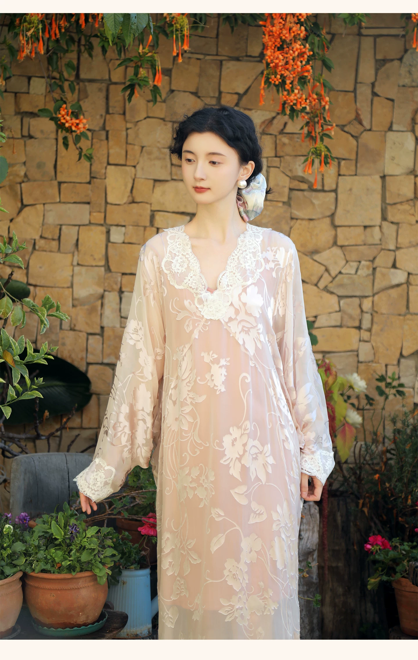 Silk dress, mulberry silk morning gown, nightgown Silk dress, mulberry silk morning gown, nightgown