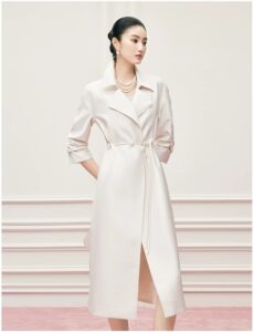 White moonlight temperament, white windbreaker, long spring imitation pearl belt, suit jacket, coat
