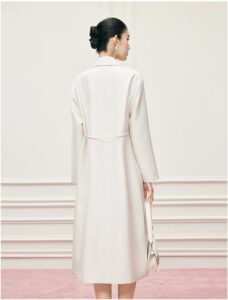 White moonlight temperament, white windbreaker, long spring imitation pearl belt, suit jacket, coat