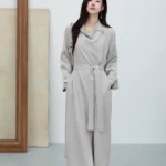 Thin spring windbreaker jacket for women