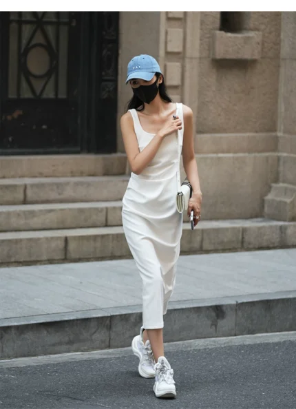 Slimming jumpsuit with elegant camisole long skirt