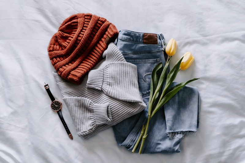 Weekend Markets, Coffee Runs, and the Linen Mini That Handles Both Weekend Markets, Coffee Runs, and the Linen Mini That Handles Both