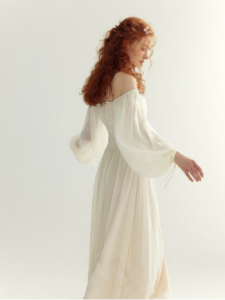 Dress with one shoulder white long skirt